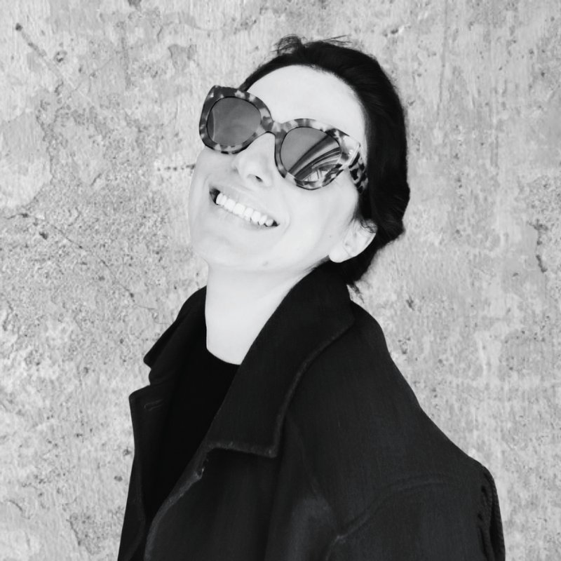 Caroline — agente immobiliare Parigi